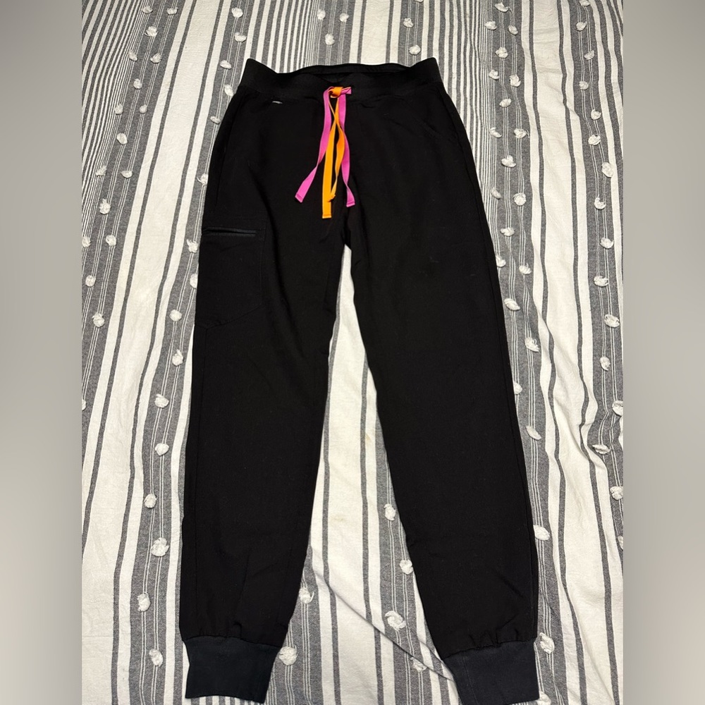 Black Zamora jogger limited edition with orange and pink strings
